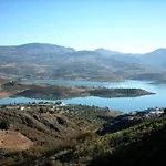 Casa Juan Lake Vinuela